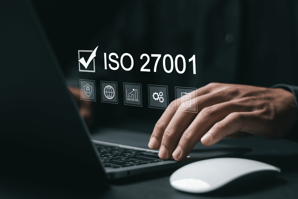 Logo ISO 27001 représentant la certification en gestion de la sécurité de l'information.